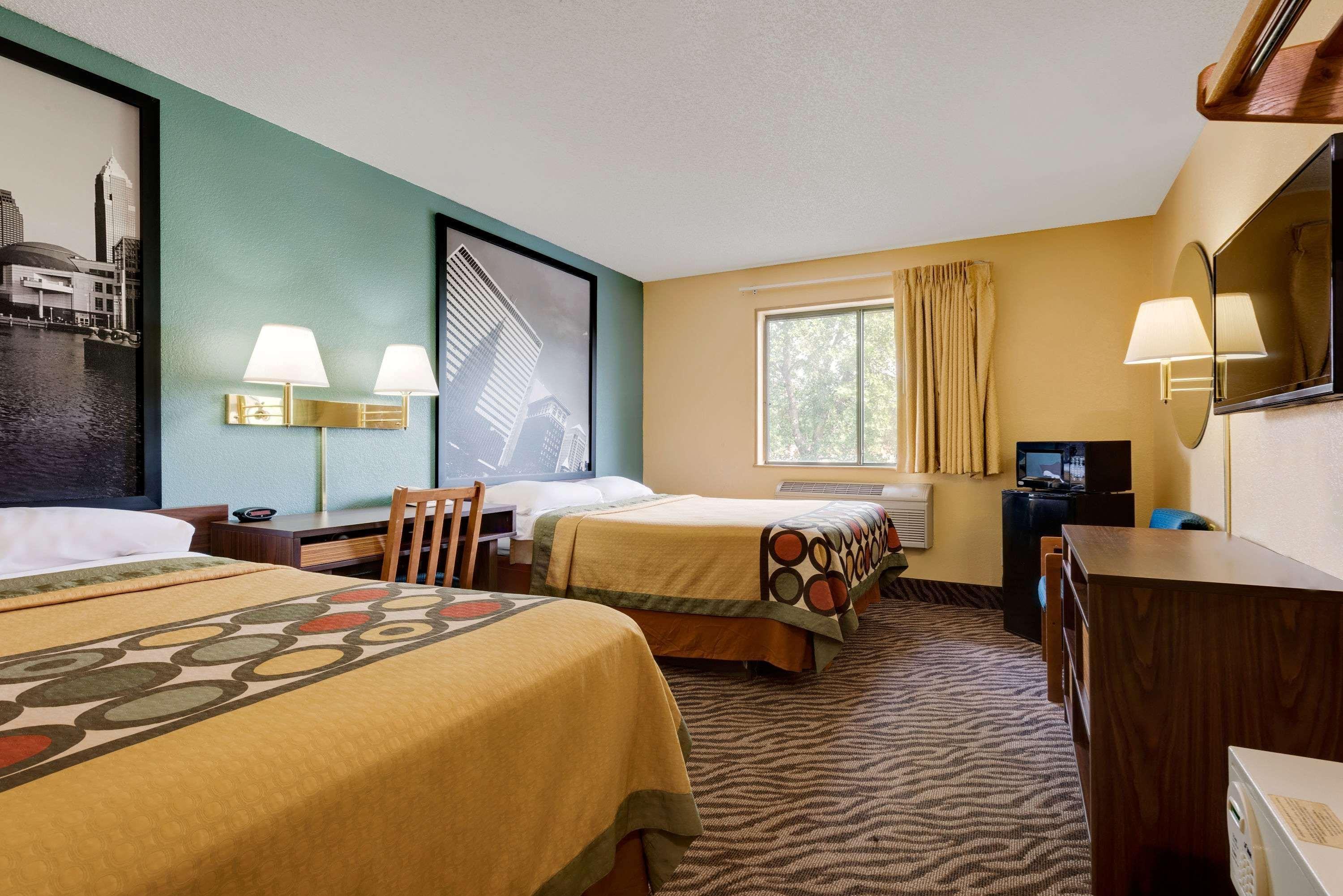 Hotel Super 8 By Wyndham Mentor/cleveland Area 2*