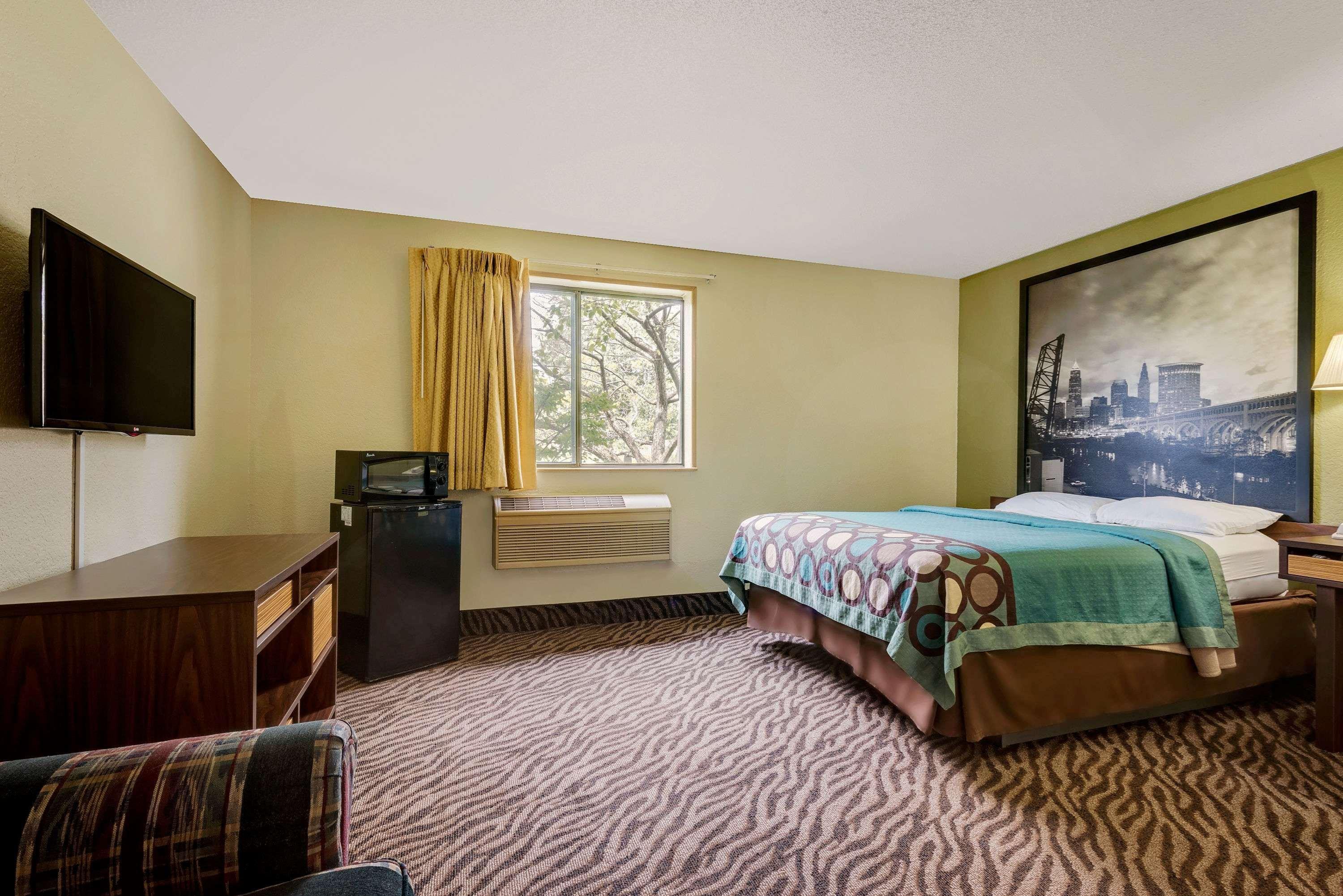 Hotel Super 8 By Wyndham Mentor/cleveland Area